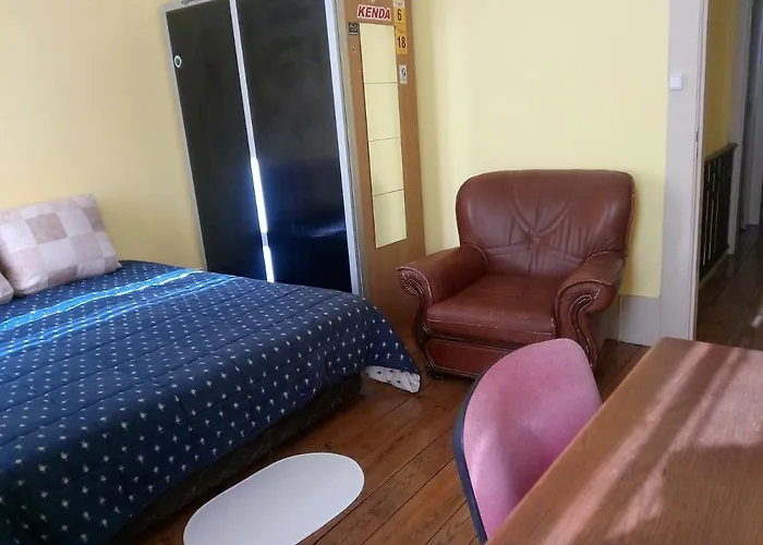 Guest house Monsanto 2*